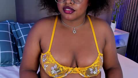 conielaurenth online show from January 13, 11:17 pm