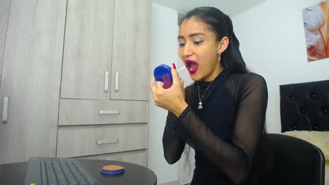 Snapshot of conni_f00x chatting on January 7, 12:20 pm conni_f00x online show from January 7, 12:20 pm