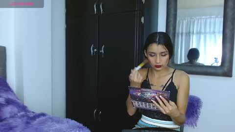 Snapshot of conni_f00x chatting on February 13, 2:12 am conni_f00x online show from February 13, 2:12 am