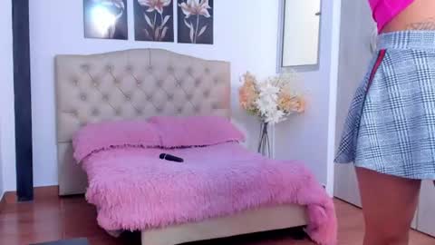 conni_f00x online show from July 15, 9:42 pm