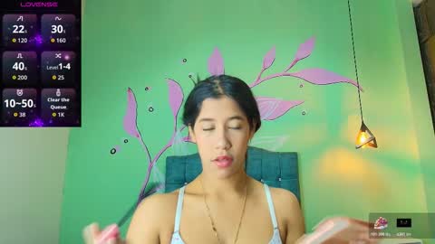 C O N N I E online show from November 21, 2:05 pm