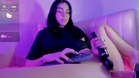 Snapshot of connie_cherxx chatting on July 30, 5:23 pm Connie online show from July 30, 5:23 pm
