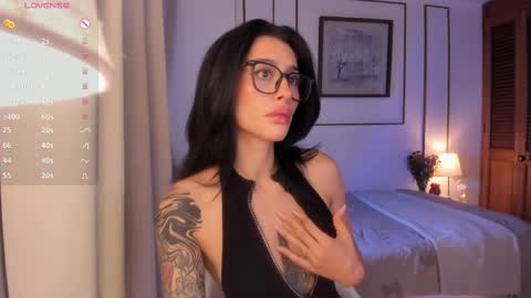 Snapshot of connie_deep chatting on September 16, 9:43 am connie online show from September 16, 9:43 am