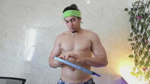 Snapshot of connor_devling1 chatting on March 3, 6:58 pm Connor online show from March 3, 6:58 pm