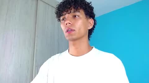 Snapshot of connor_garrett chatting on October 16, 11:17 pm Connor online show from October 16, 11:17 pm