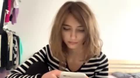 Snapshot of constancefanny chatting on February 27, 12:05 pm Amelia online show from February 27, 12:05 pm