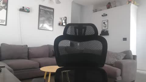 Snapshot of controllercutie chatting on February 2, 1:21 pm controllercutie online show from February 2, 1:21 pm