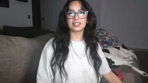 Snapshot of controllercutie chatting on February 22, 4:35 am controllercutie online show from February 22, 4:35 am