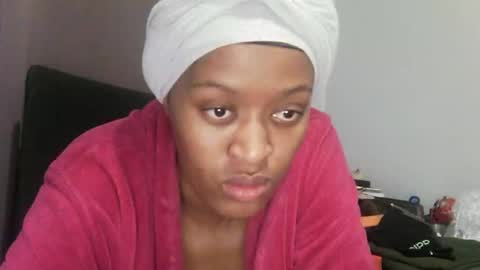 cookiecandyx online show from November 6, 10:43 pm