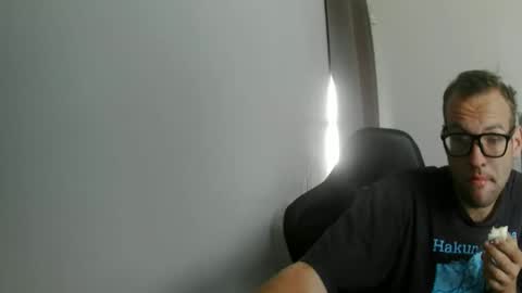 Snapshot of cookiecandyx chatting on May 16, 8:11 am cookiecandyx online show from May 16, 8:11 am
