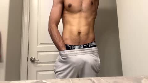 Snapshot of coolboy75289 chatting on February 1, 9:40 pm coolboy75289 online show from February 1, 9:40 pm