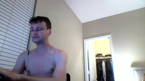 Snapshot of cooldude122222 chatting on December 2, 5:48 am cooldude122222 online show from December 2, 5:48 am