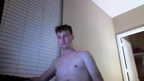 Snapshot of cooldude122222 chatting on December 4, 2:53 am cooldude122222 online show from December 4, 2:53 am