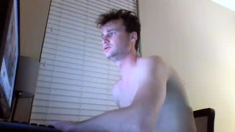 cooldude122222 online show from January 17, 2:18 am