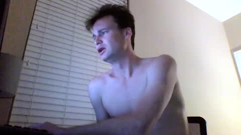 Snapshot of cooldude122222 chatting on January 18, 3:09 am cooldude122222 online show from January 18, 3:09 am