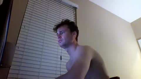 Snapshot of cooldude122222 chatting on January 21, 6:54 am cooldude122222 online show from January 21, 6:54 am