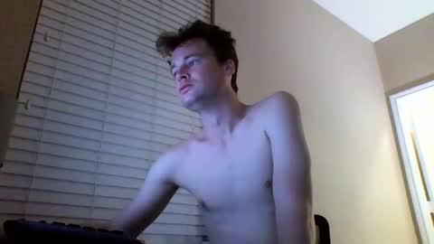 Snapshot of cooldude122222 chatting on January 25, 5:51 am cooldude122222 online show from January 25, 5:51 am