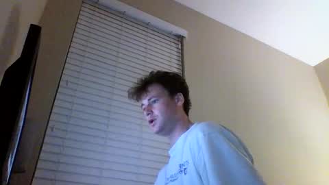 Snapshot of cooldude122222 chatting on February 19, 12:57 am cooldude122222 online show from February 19, 12:57 am