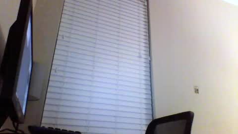 Snapshot of cooldude122222 chatting on February 25, 12:47 am cooldude122222 online show from February 25, 12:47 am