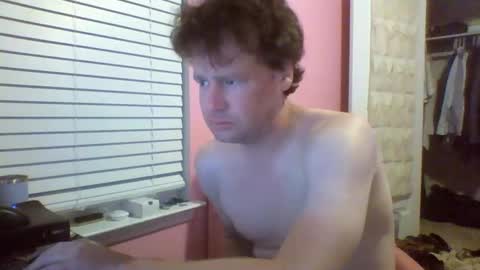 Snapshot of cooldude122222 chatting on October 11, 11:42 am cooldude122222 online show from October 11, 11:42 am