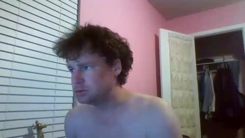 Snapshot of cooldude122222 chatting on November 7, 11:54 am cooldude122222 online show from November 7, 11:54 am