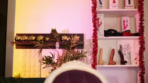 Ginger The Cringer online show from December 31, 12:36 pm