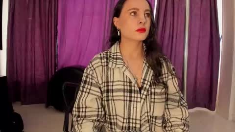 Coral  online show from March 3, 12:33 pm