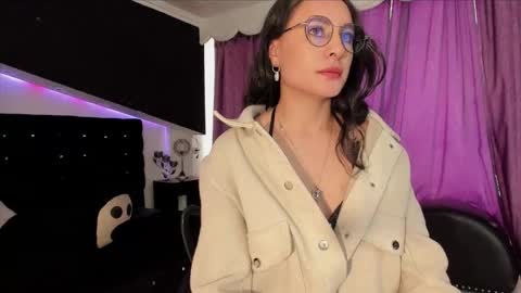 Coral  online show from March 5, 5:42 pm