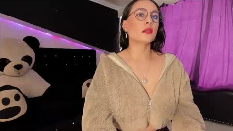 Coral  online show from March 6, 2:02 pm