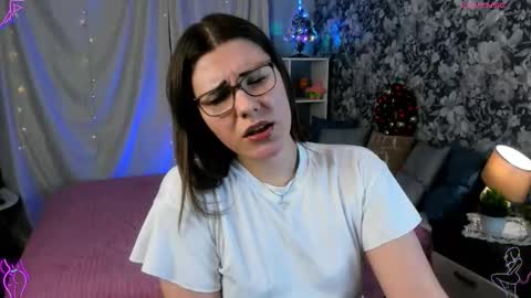 Snapshot of coraline_kitty chatting on February 13, 9:05 am Coraline online show from February 13, 9:05 am