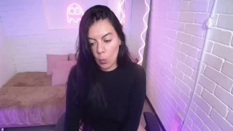 Carolina  online show from October 10, 6:51 pm