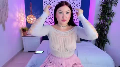 Snapshot of coralquinn chatting on April 22, 3:13 pm online show from April 22, 3:13 pm