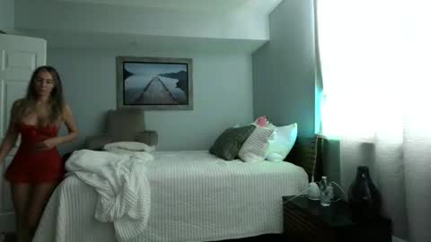 corarae online show from March 22, 6:11 pm