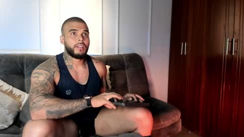 DaveMonsalve online show from December 2, 12:19 am