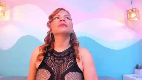 corina_taylor12 online show from May 30, 12:24 pm