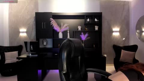 Snapshot of corinnerusso chatting on February 4, 3:34 am Corinne Russo online show from February 4, 3:34 am