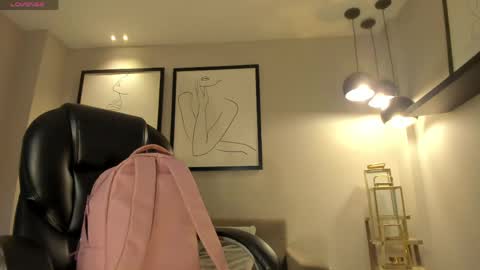 Snapshot of corinnerusso chatting on May 25, 12:11 pm Corinne Russo online show from May 25, 12:11 pm
