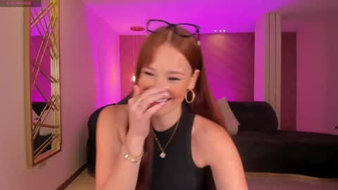 Snapshot of corinnerusso chatting on May 28, 9:12 pm Corinne Russo online show from May 28, 9:12 pm