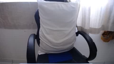 corolaxxl online show from November 25, 6:52 pm