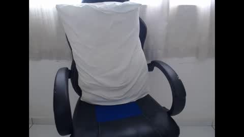 corolaxxl online show from February 3, 3:17 pm