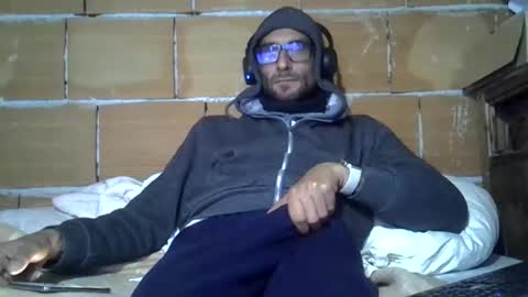 Corrado online show from December 15, 4:00 pm