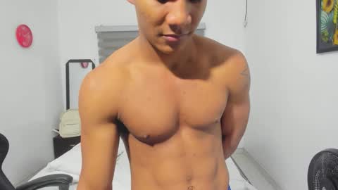 Ethan  online show from March 18, 11:19 pm