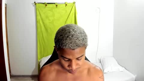 Ethan  online show from May 31, 11:50 pm