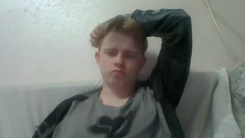 Snapshot of cosm2312 chatting on May 3, 4:57 pm Andrew online show from May 3, 4:57 pm