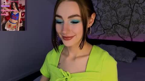 Snapshot of cosmicfaye chatting on October 3, 8:22 am cosmicfaye online show from October 3, 8:22 am