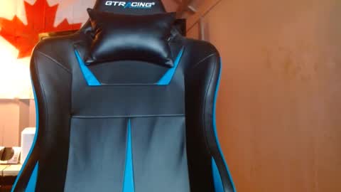 Snapshot of cosmicjones88 chatting on December 2, 11:34 am cosmicjones88 online show from December 2, 11:34 am