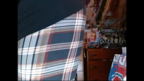 Snapshot of cosmicjones88 chatting on February 19, 9:49 am cosmicjones88 online show from February 19, 9:49 am