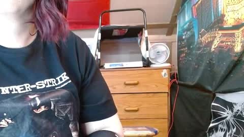 Snapshot of cosmicjones88 chatting on April 19, 10:36 am cosmicjones88 online show from April 19, 10:36 am