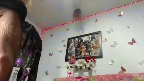 Snapshot of costahotxxx chatting on February 17, 9:06 am sofiabigcock69 online show from February 17, 9:06 am