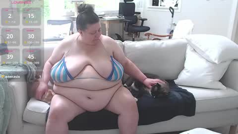 Snapshot of cougar_bbw chatting on May 19, 5:41 pm cougar bbw online show from May 19, 5:41 pm